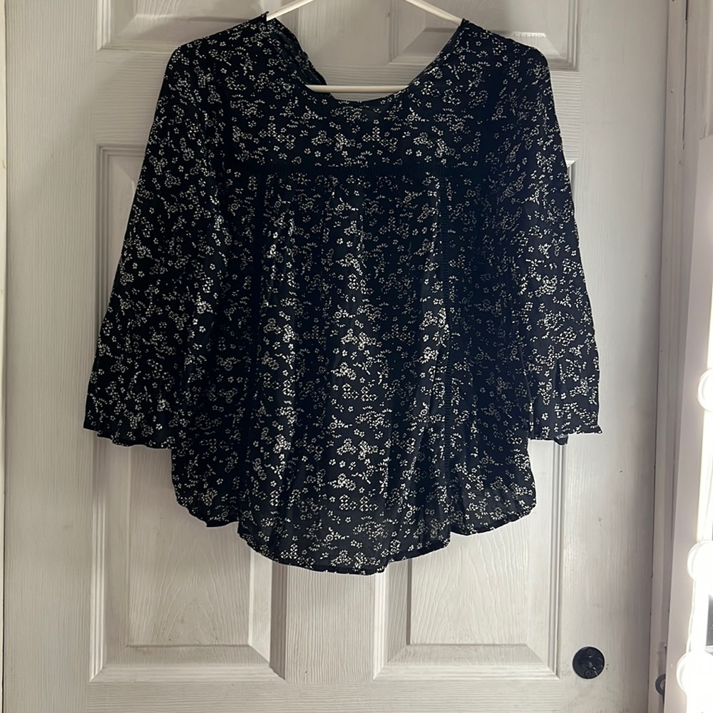 Black and White blouse ✨